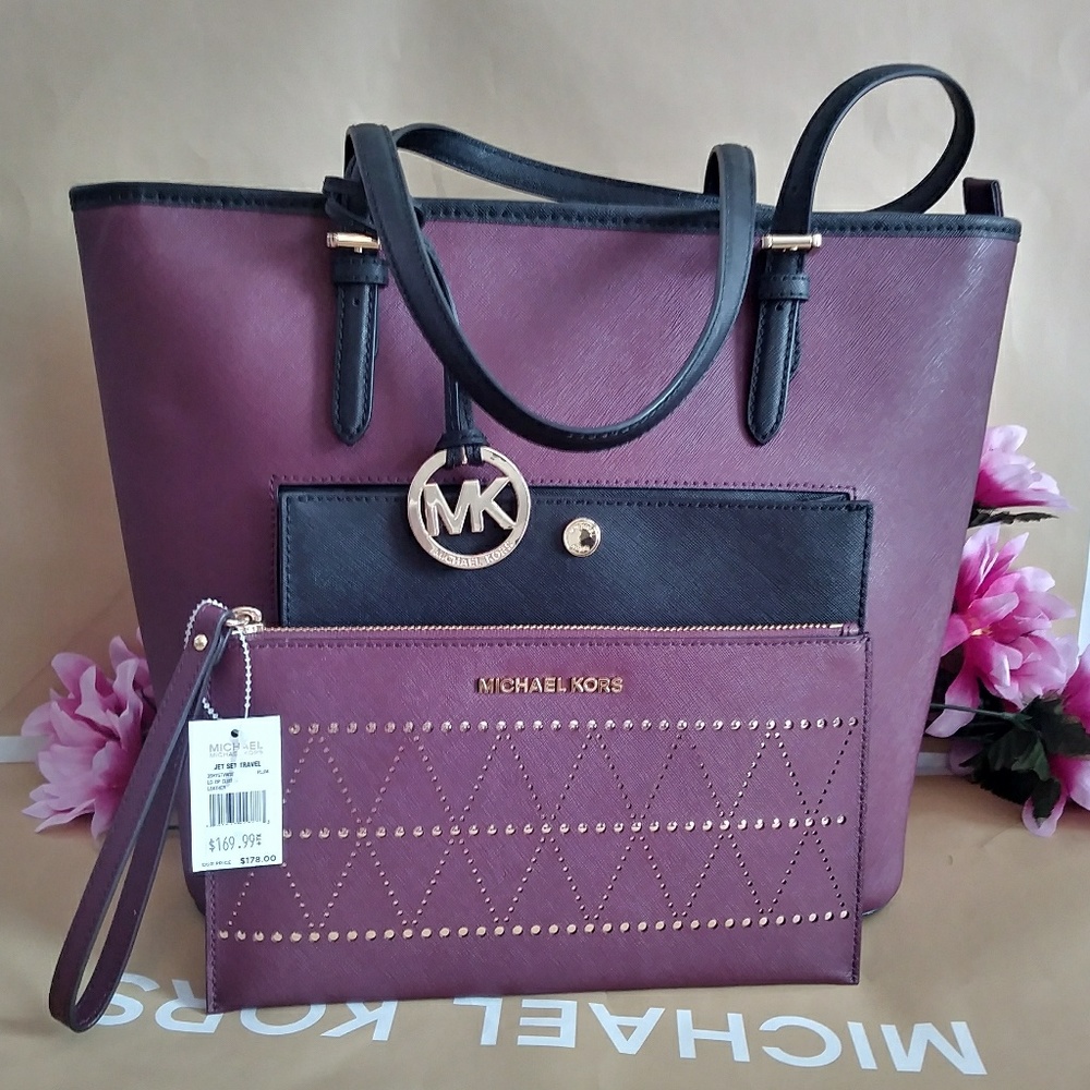 Michael kors tote shoppers w/ wristlet